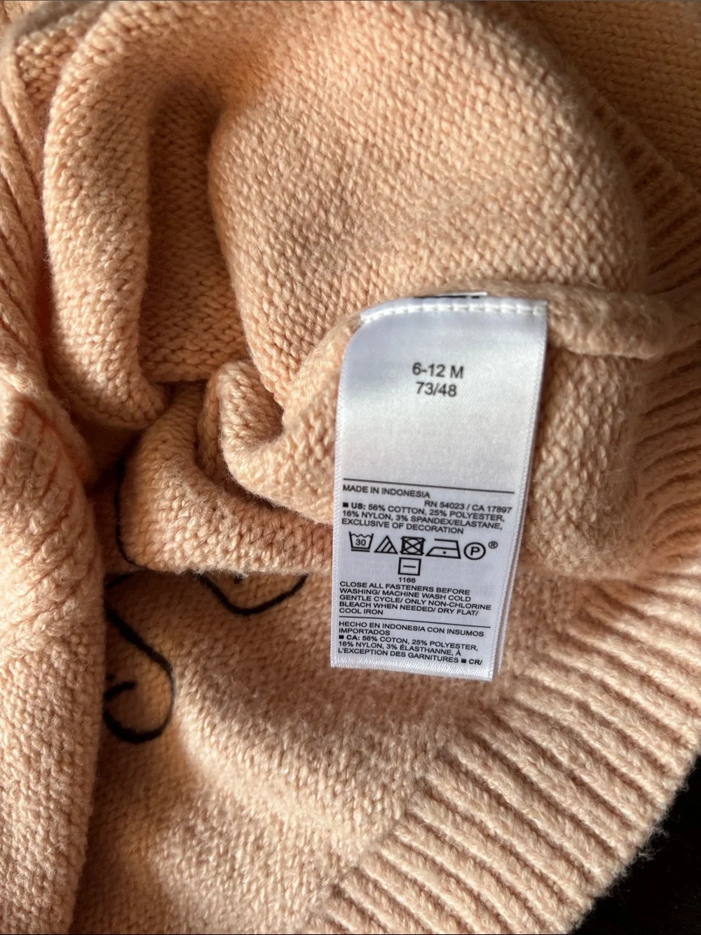 Old Navy peach knit